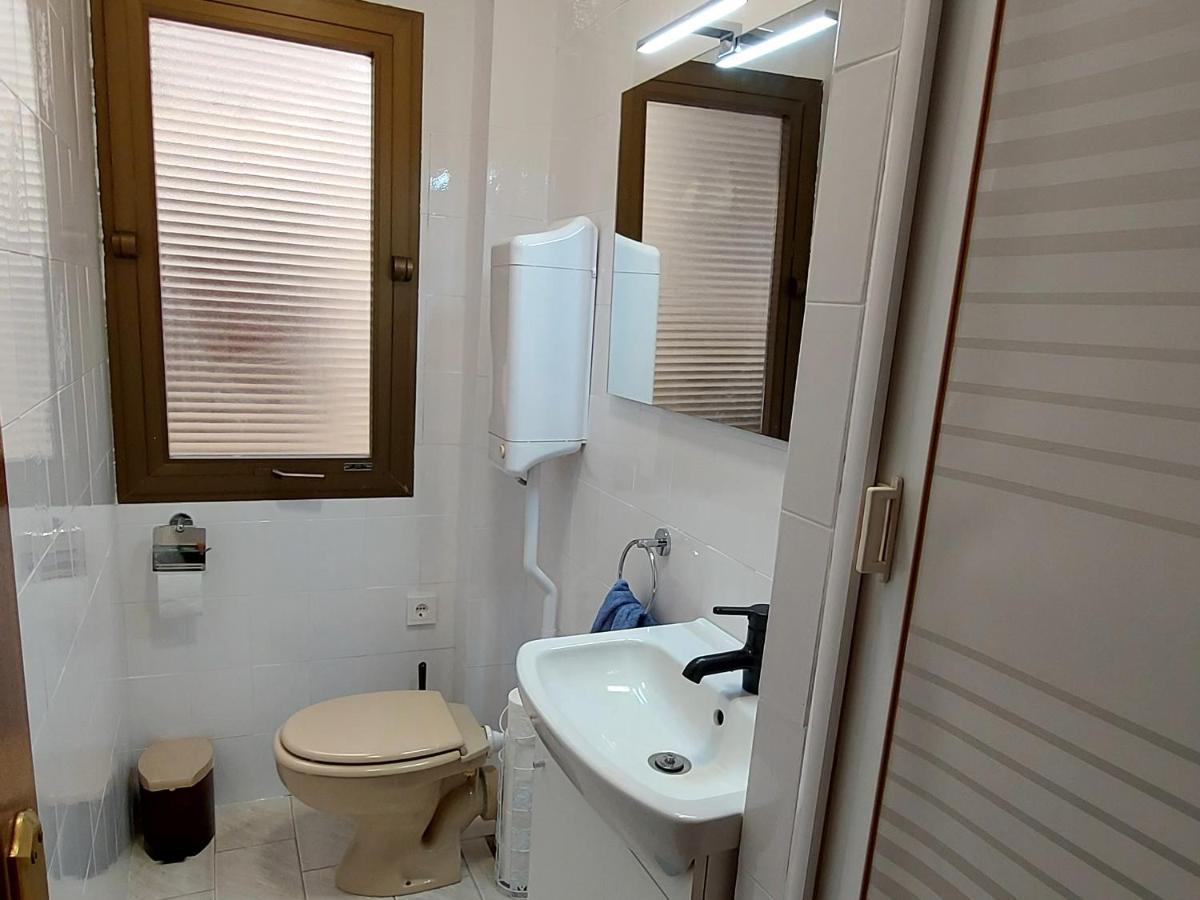 Sol Marina Apartment سالو المظهر الخارجي الصورة